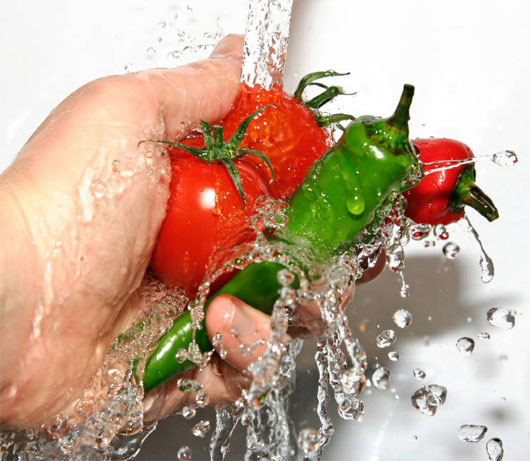 Những cách để rửa rau ăn quả tươi sạch